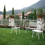 Marale Bed & Breakfast 4*