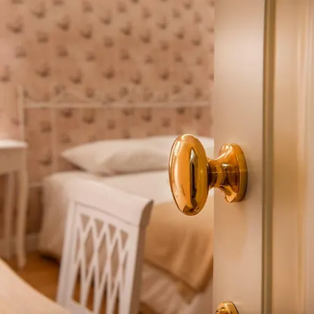 Marale Bed & Breakfast 4*