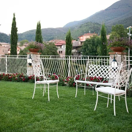 Marale Bed & Breakfast 4*